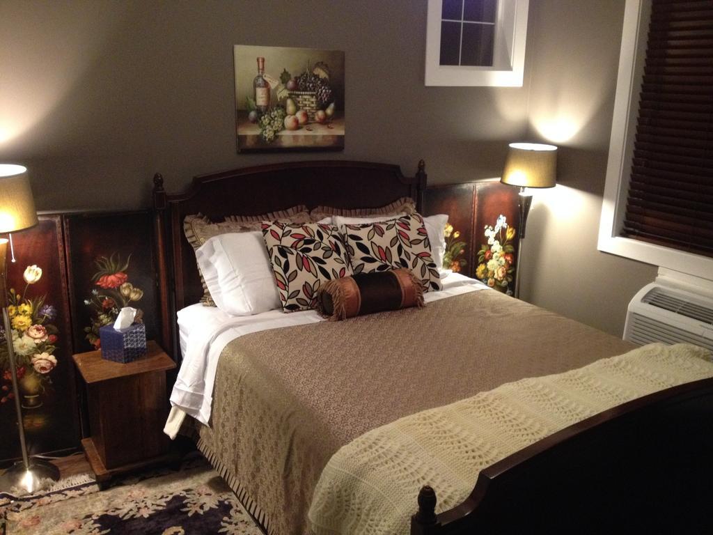 Brookside Inn Boutique Hotel 애버츠퍼드 객실 사진