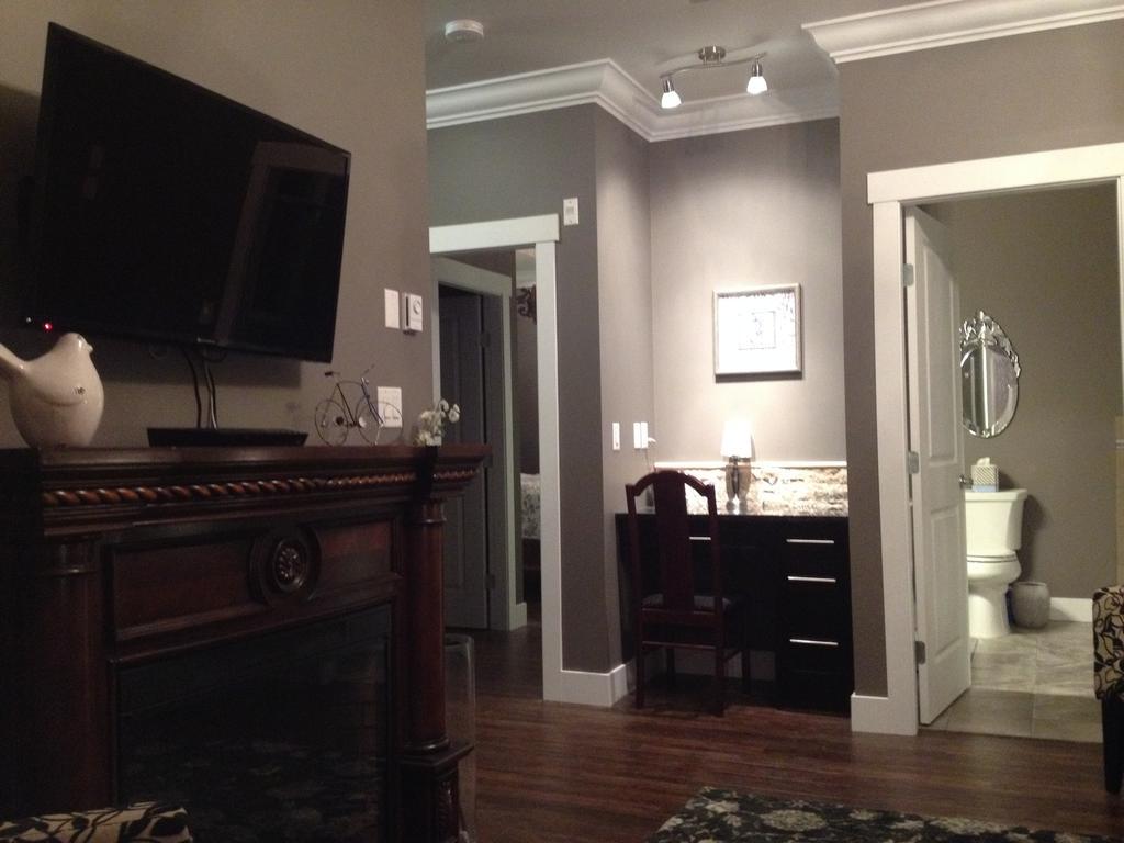 Brookside Inn Boutique Hotel 애버츠퍼드 객실 사진