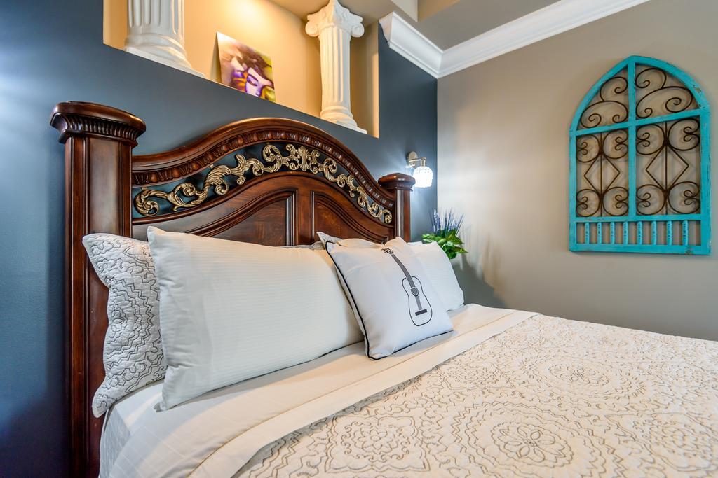Brookside Inn Boutique Hotel 애버츠퍼드 외부 사진